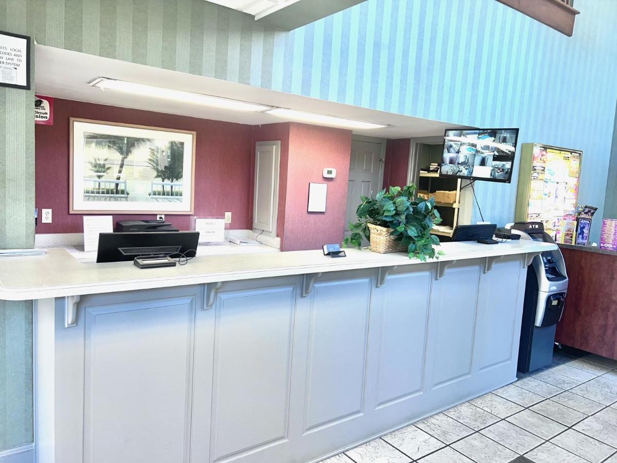 Ocean Crest Inn And Suites Миртл-Бич Экстерьер фото