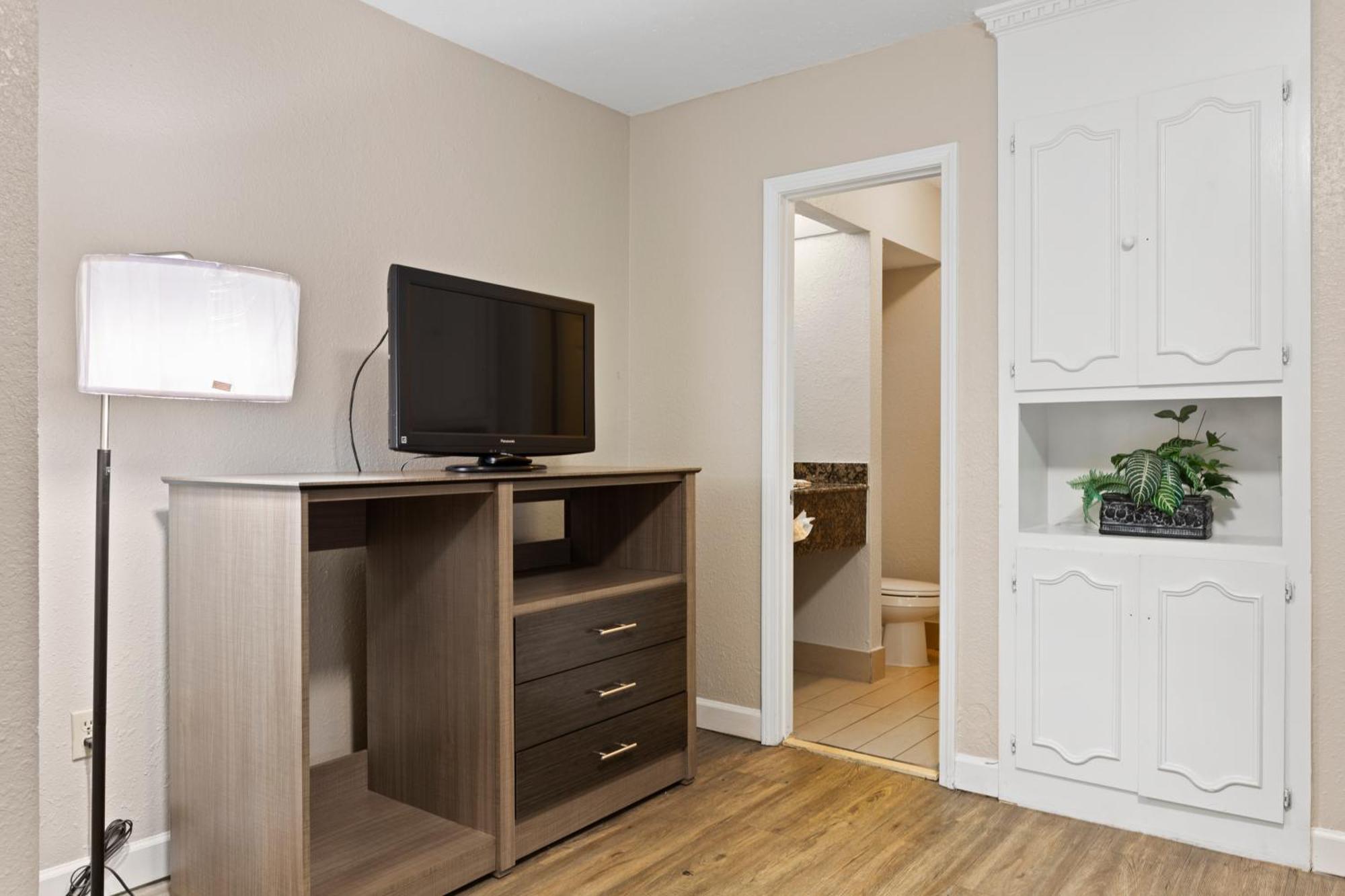 Ocean Crest Inn And Suites Миртл-Бич Номер фото
